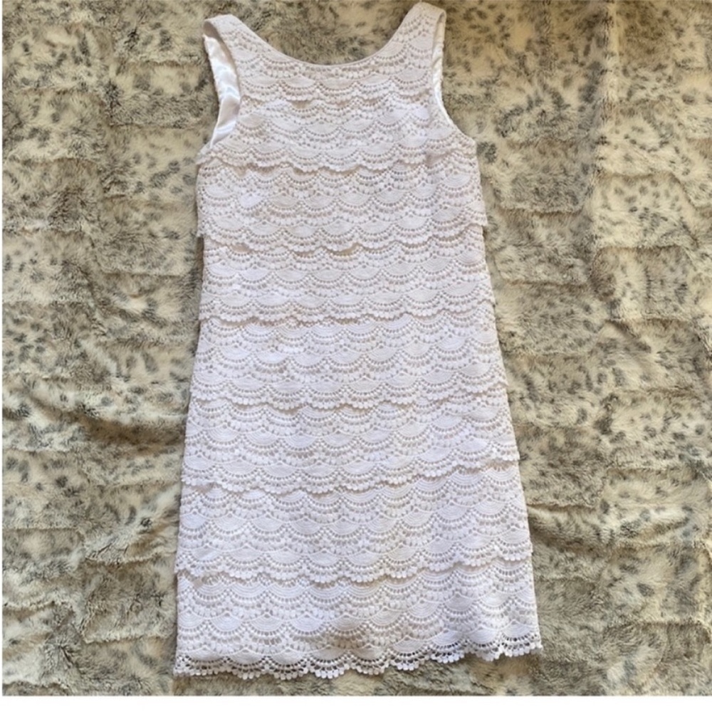 White House black market white scalloped shift dress